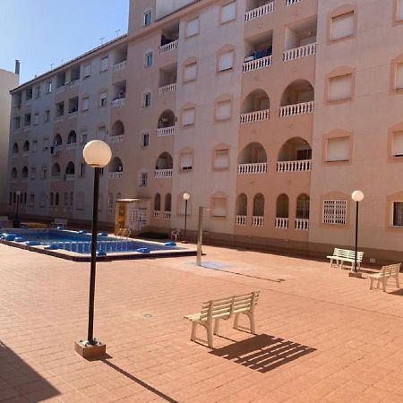 Sunny Appartment With Pool Torrevieja Center מראה חיצוני תמונה