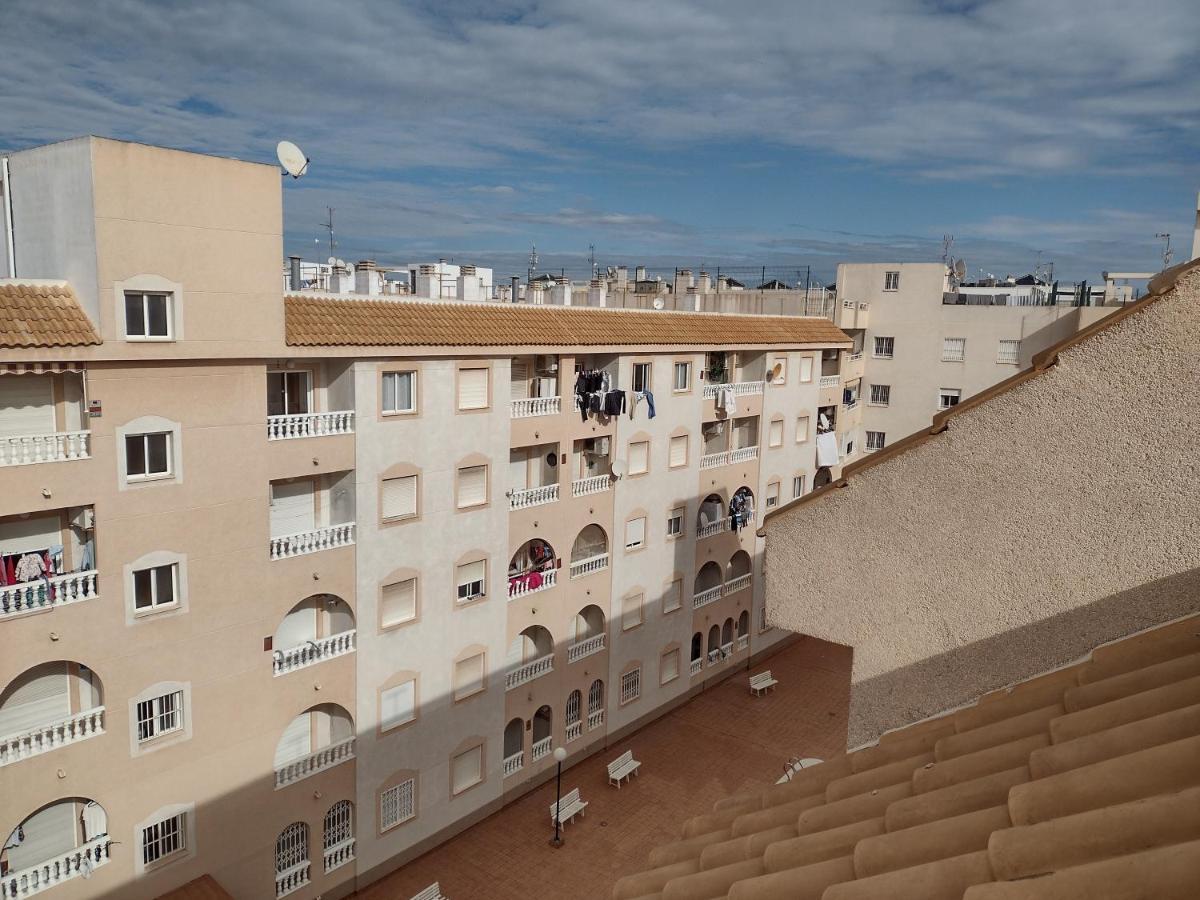 Sunny Appartment With Pool Torrevieja Center מראה חיצוני תמונה
