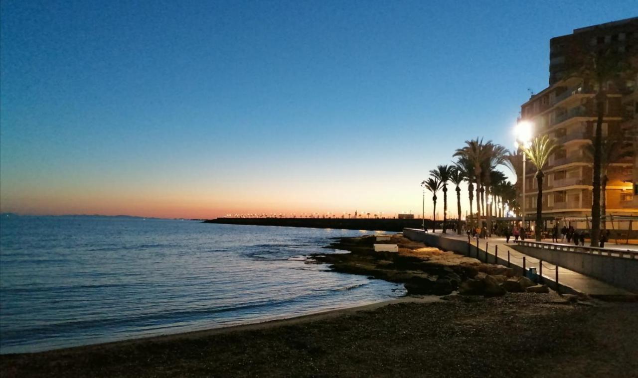 Sunny Appartment With Pool Torrevieja Center מראה חיצוני תמונה